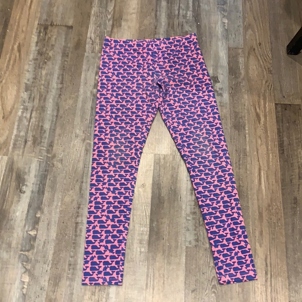 Pink and blue vineyard vine leggings.